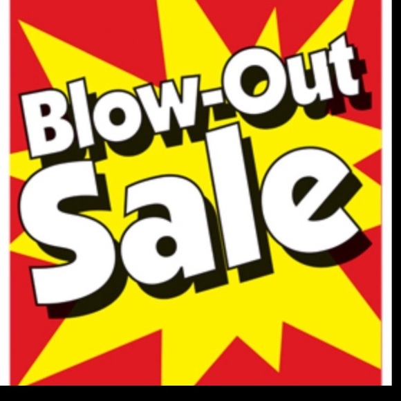 C🌺🆘✂️50% OFF BIG WINTER CLOSET CLEARANCE CLEAR-OUT SALE‼️✅✂️50%✂️50%OFF‼️🆘✅ - Picture 3 of 5